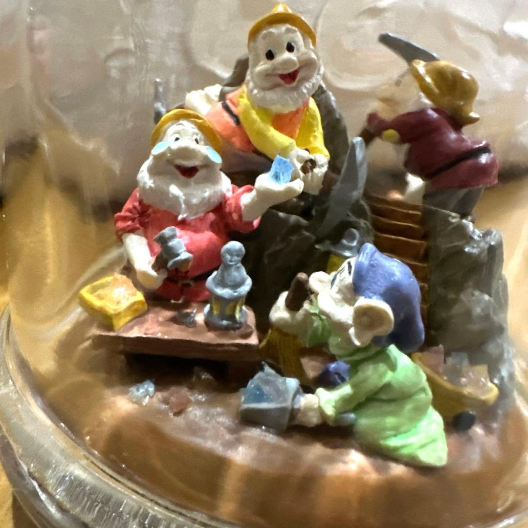 ディズニー　ボトル　フィギュア　７人の小人　Disney