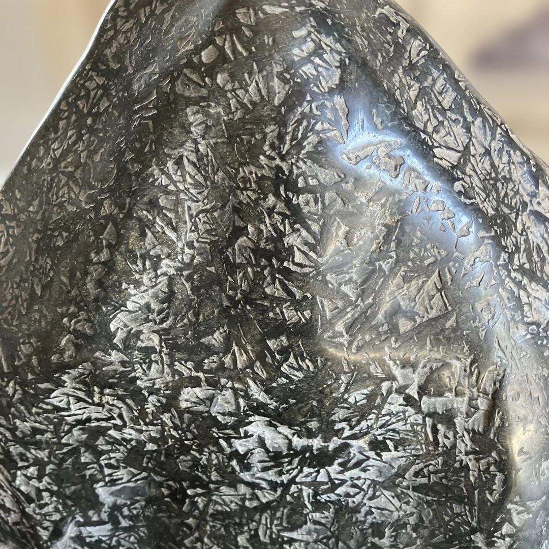 最長77センチ台座付きの水石です 鑑定書付き 素材は何か分かりません　大きいです