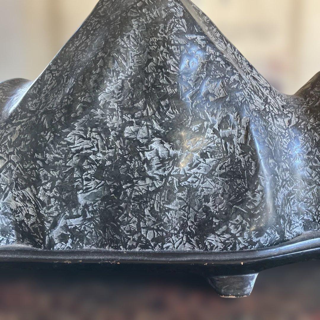 最長77センチ台座付きの水石です 鑑定書付き 素材は何か分かりません　大きいです