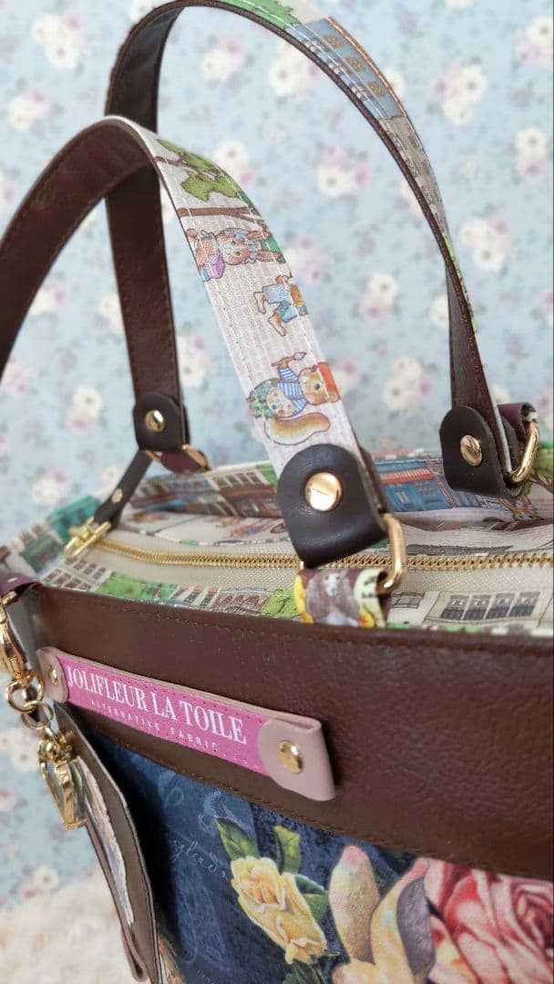 ジョリーフルール　コラコラ&テイラー　バッグチャーム付トート