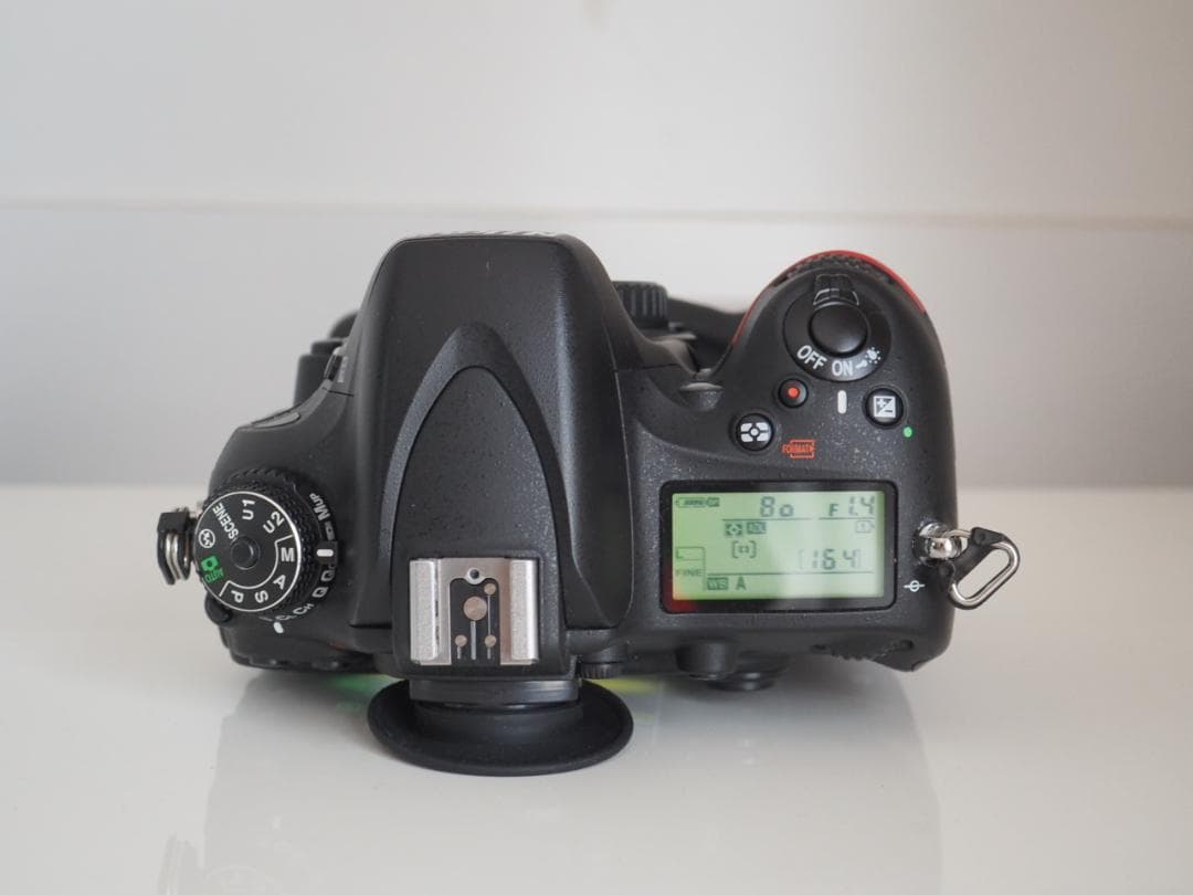 NIKON D610　バッテリーパック MB-D14　ショット数15000未満