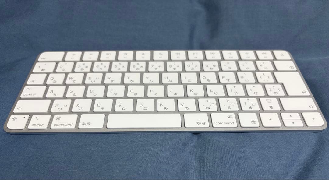 【美品】Apple Magic Keyboard 日本語配列 充電ケーブル付き
