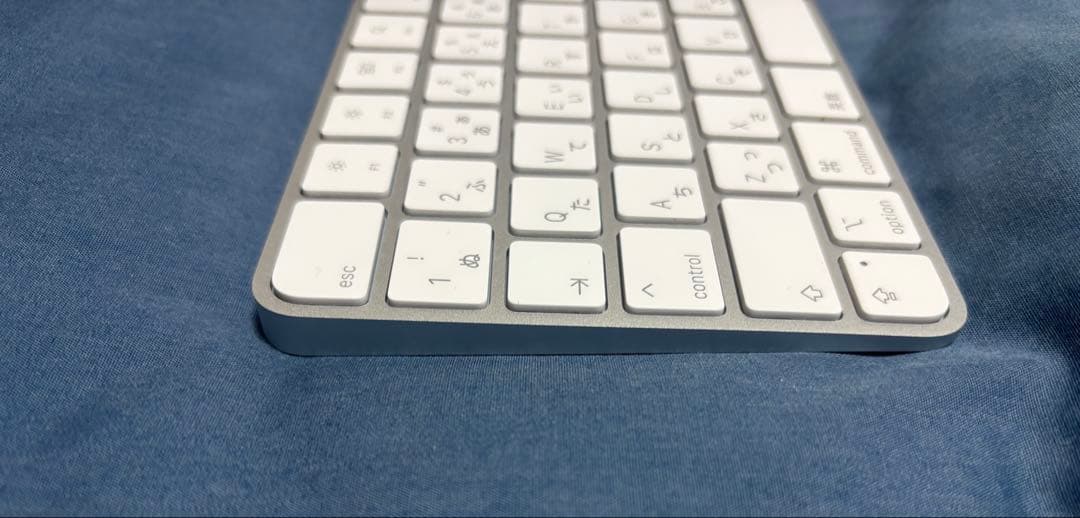 【美品】Apple Magic Keyboard 日本語配列 充電ケーブル付き