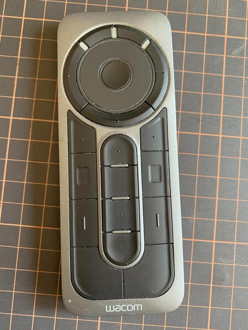 k*s様 WACOM Cintiq DTK-2420/K