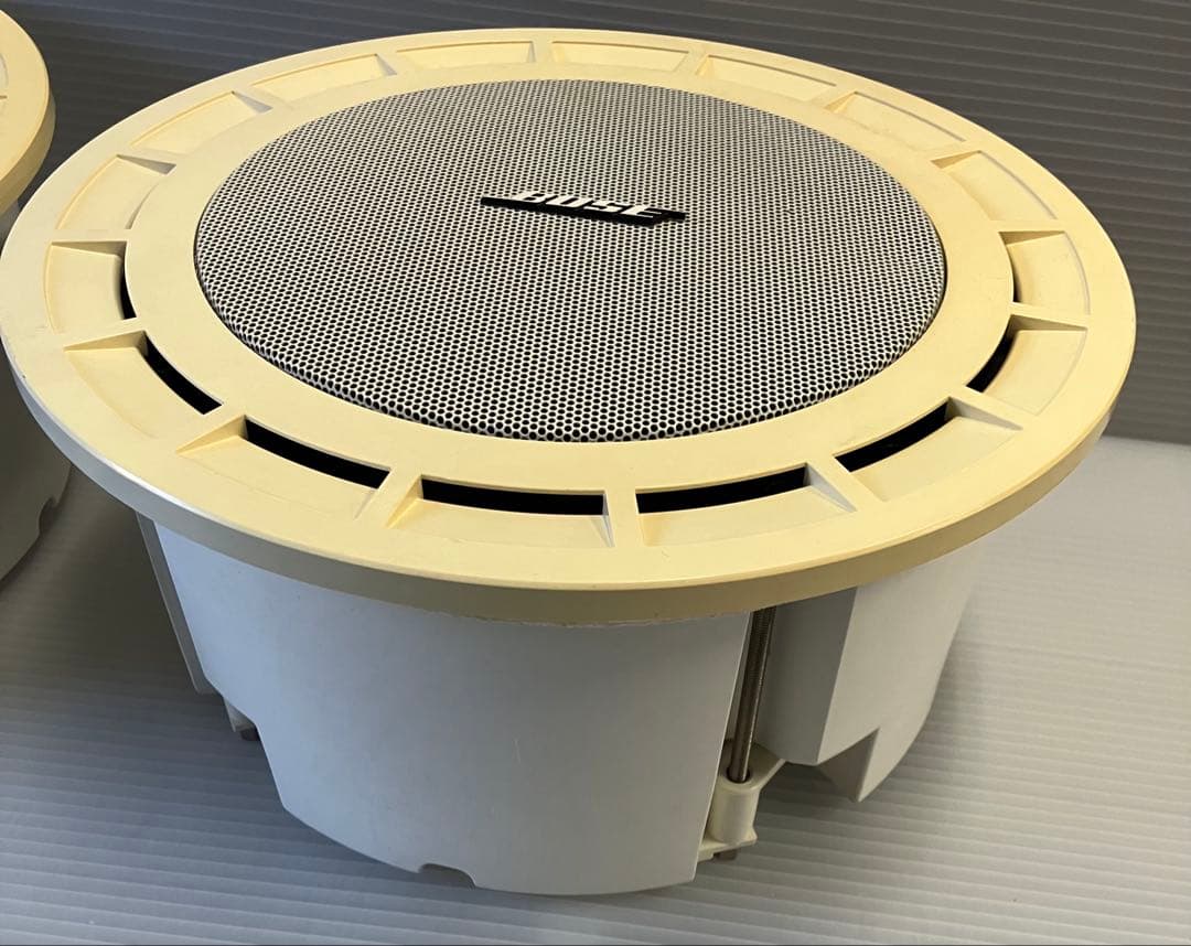 値下BOSE 埋込型スピーカー 111CL-Ⅲ、2台セット
