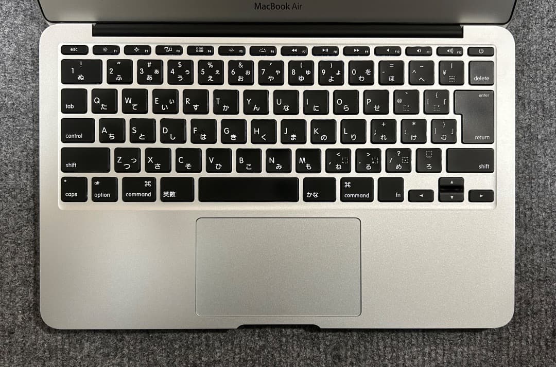 MacBook Air Early 2014 Corei5 4Gb 11インチ