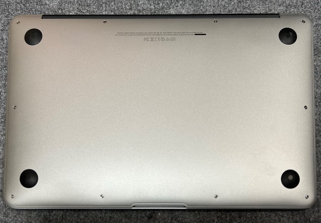 MacBook Air Early 2014 Corei5 4Gb 11インチ