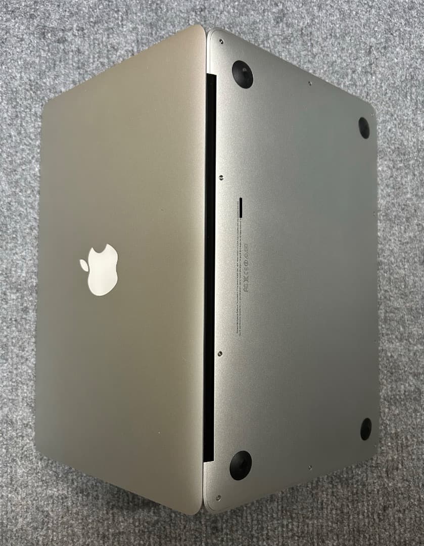 MacBook Air Early 2014 Corei5 4Gb 11インチ