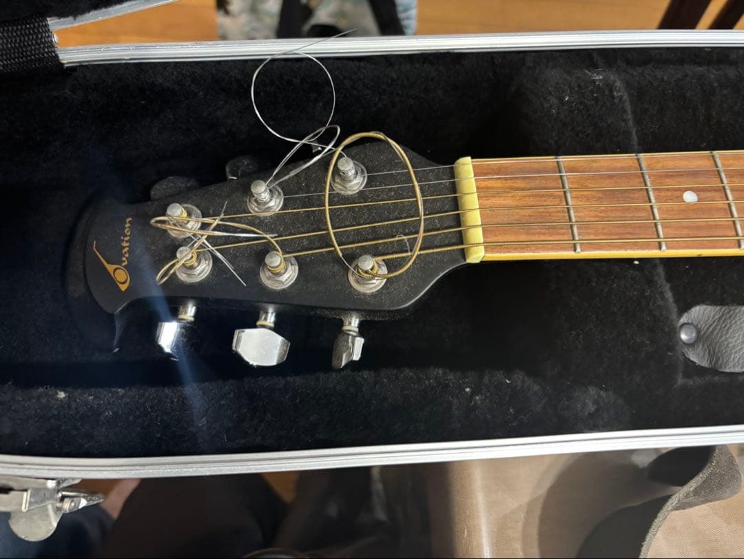 Ovation Celebrity CC 057 アコースティックギター