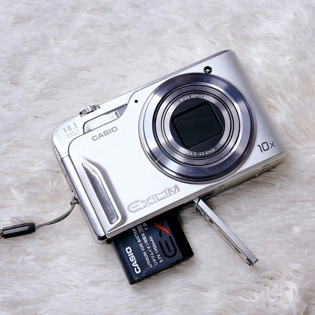 【外観極美品・箱付き・付属品多数】CASIO EXILIM EX-H15カシオ