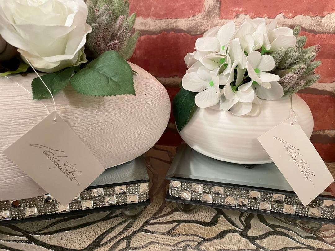 最終お値下げ　美品　エミリオロバ　薔薇＆多肉植物　２個セット