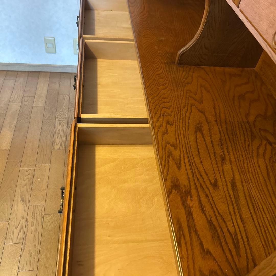 天然木　食器棚　お洒落　アーリーアメリカンシリーズ　クラシック　送料込