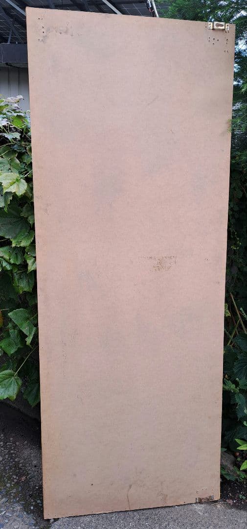 装飾的な金色フレームの全身鏡