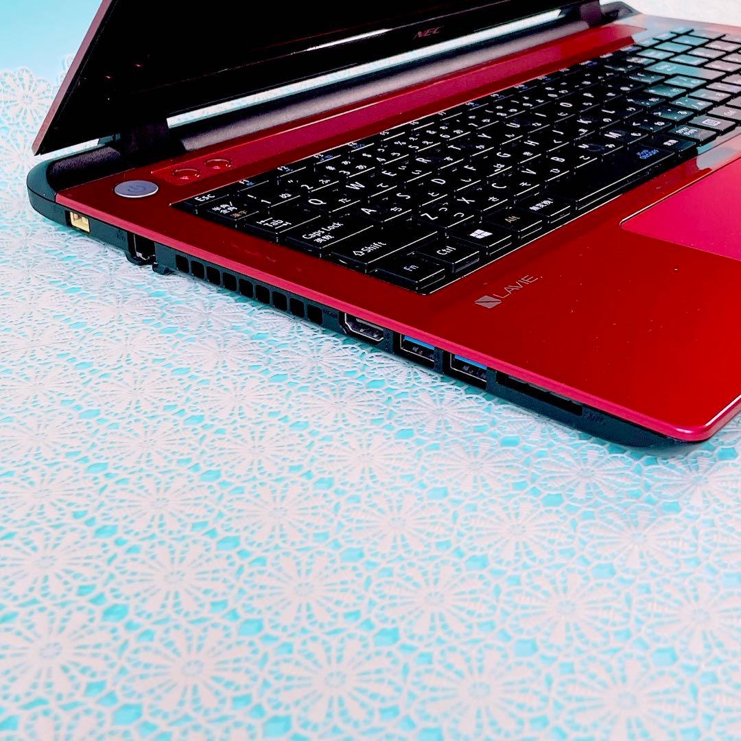 たっぷり大容量1TB✨️薄型ノートパソコン✨️おしゃれ赤❣️カメラ付きテンキー事務作業