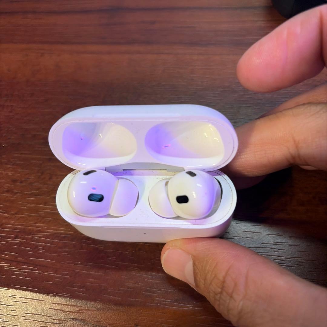 MagSafe充電ケース（Lightning）付きAirPods Pro 2