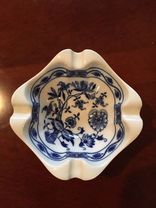 Original zwiebelmuster カールスバート灰皿２個