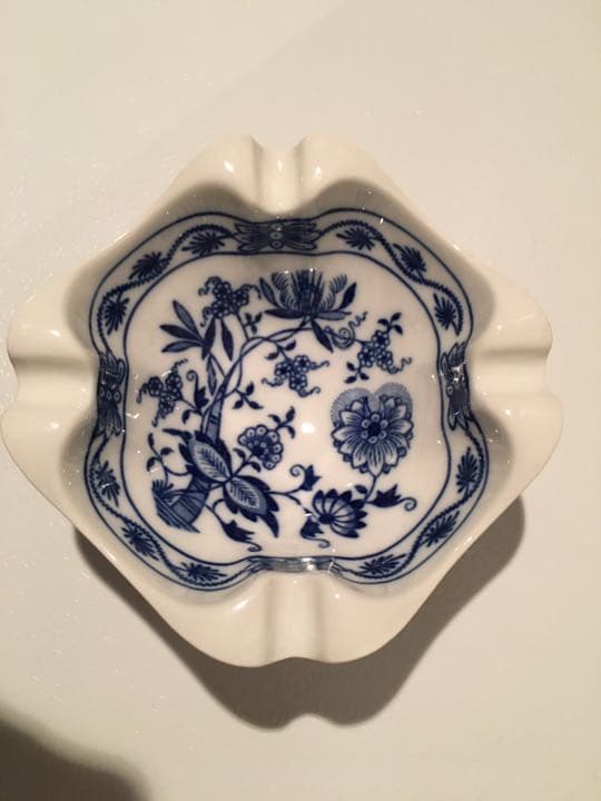 Original zwiebelmuster カールスバート灰皿２個