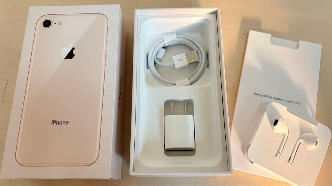 iPhone 8 128GB SIMフリー 付属品未使用完備 利用制限なし