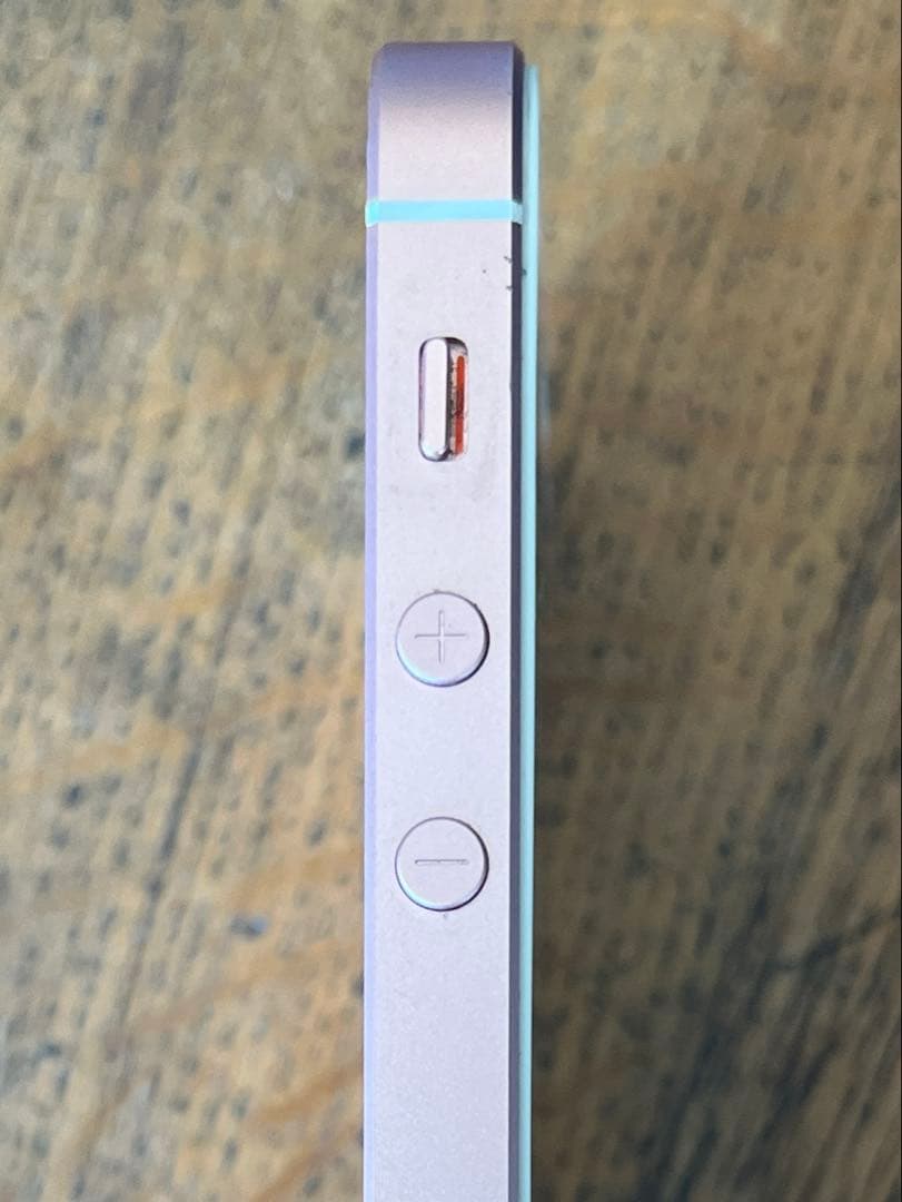 〔中古品〕iPhone SE（第1世代）32GB ローズゴールド