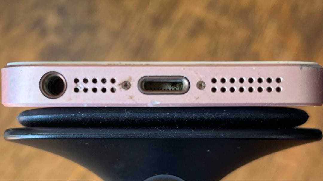 〔中古品〕iPhone SE（第1世代）32GB ローズゴールド