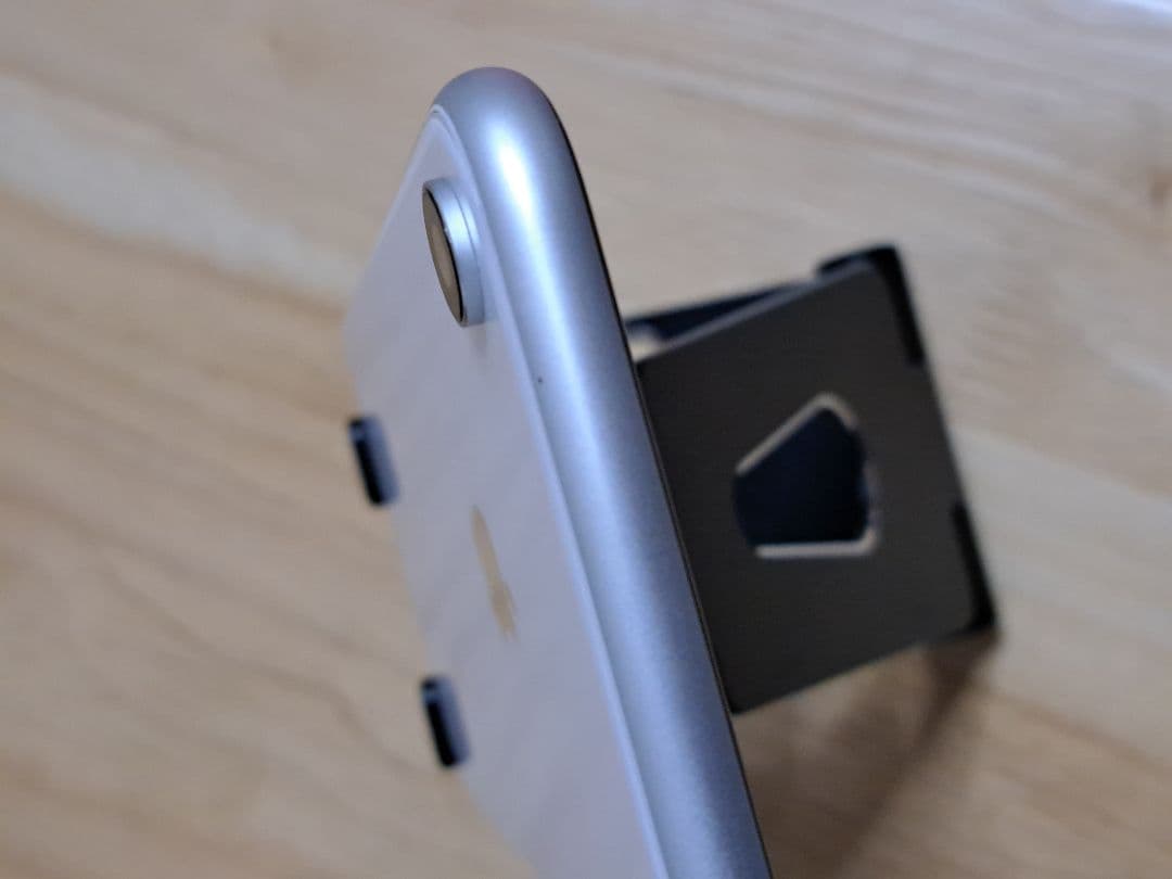 iPhoneXR 128GB ホワイト バッテリー78% SIMフリー 動作良好