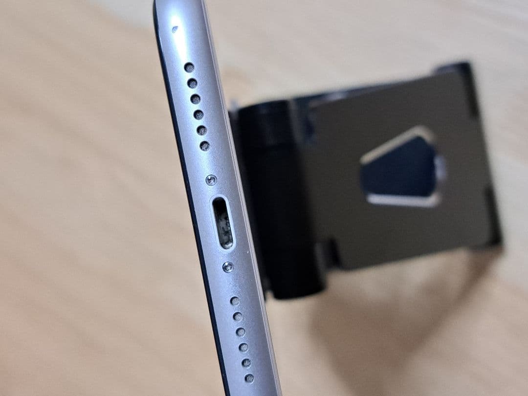 iPhoneXR 128GB ホワイト バッテリー78% SIMフリー 動作良好