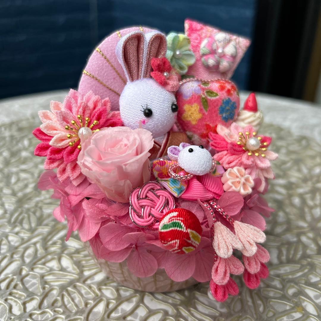 ハンドメイド❣️七五三アレンジ❣️ピンク、扇、バラ、おめ目ぱっちりうさぎちゃん❁⃘*