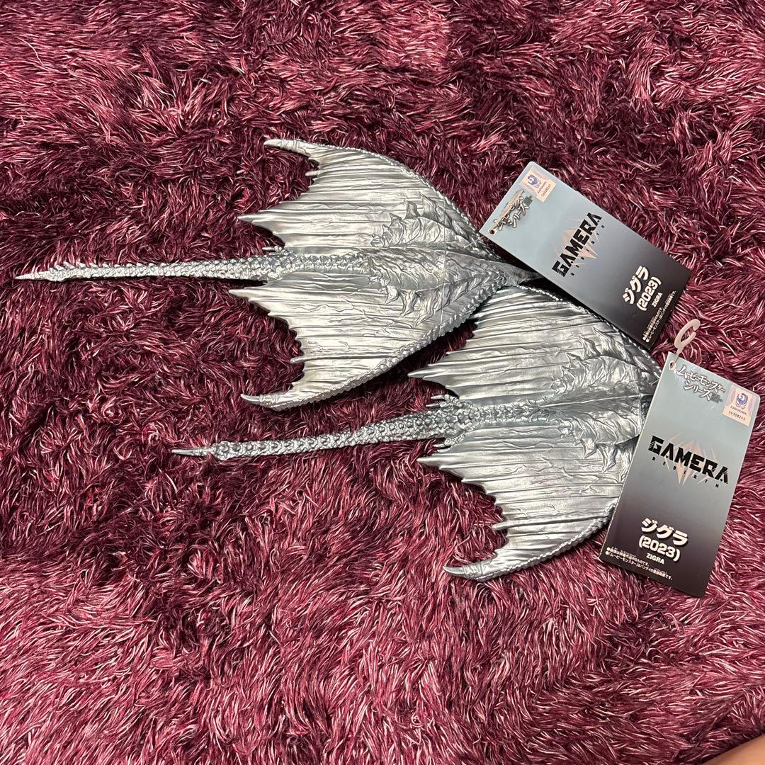 新品　特撮怪獣フィギュアセット　ゴジラ　ウルトラマン　合計21体