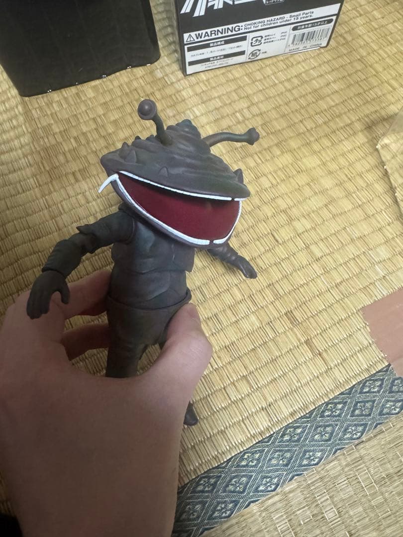 レッドマン カネゴン モンスターアクションフィギュア