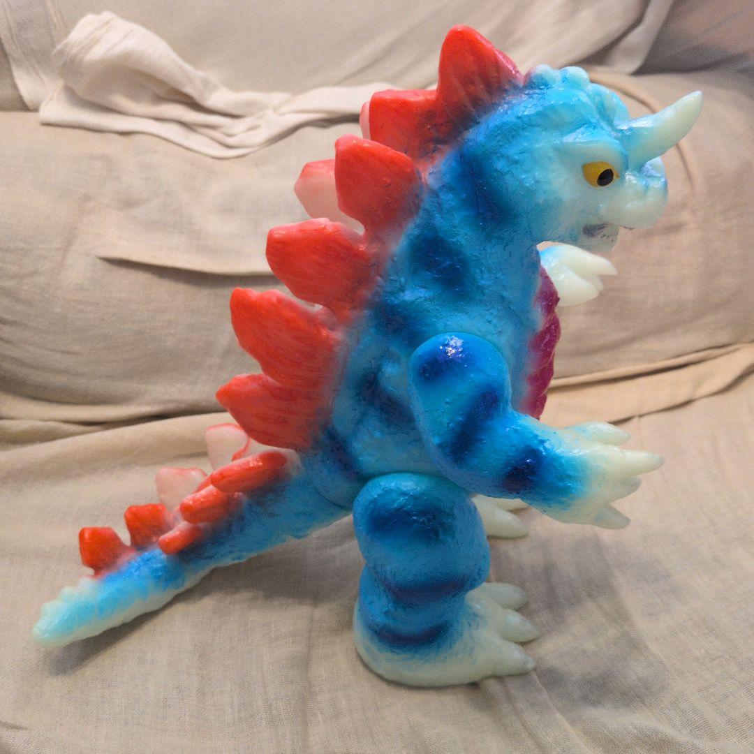 マルサン　キングゴドラス450 tokyo toy bastard　蓄光 GID