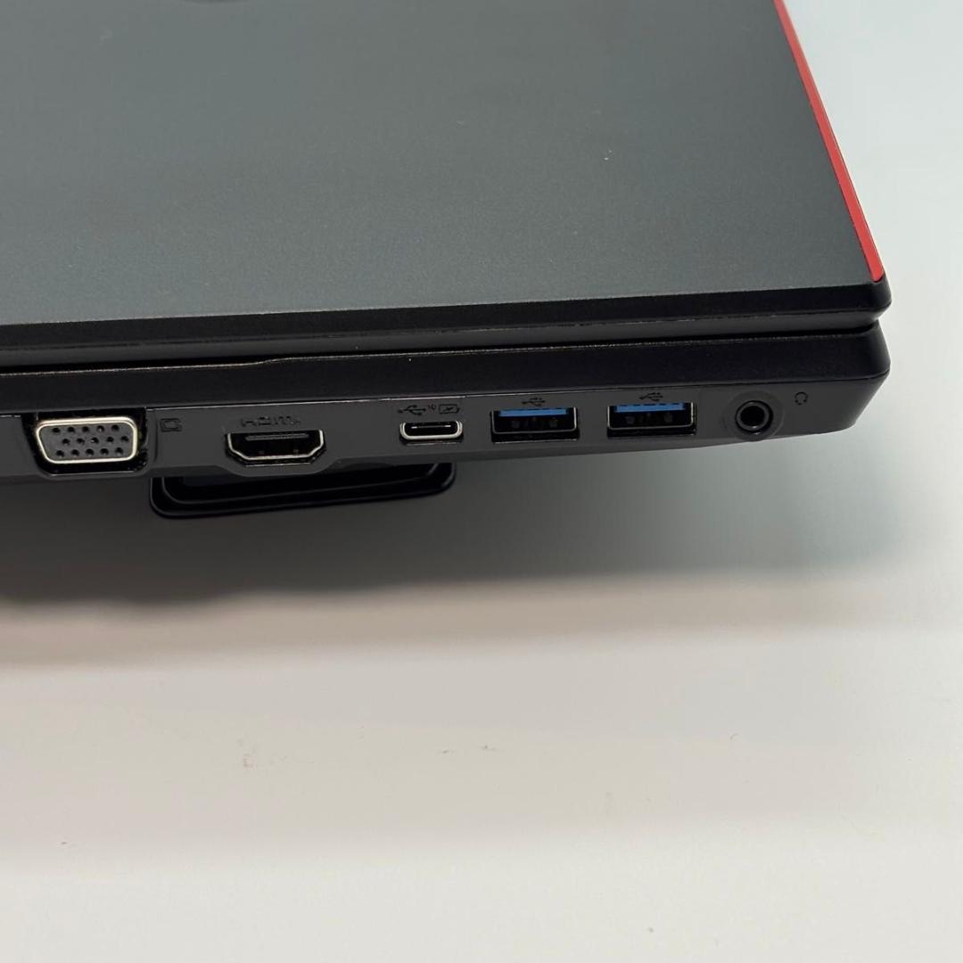 富士通 A5512/J FMVA94004 i5-1245U 3104