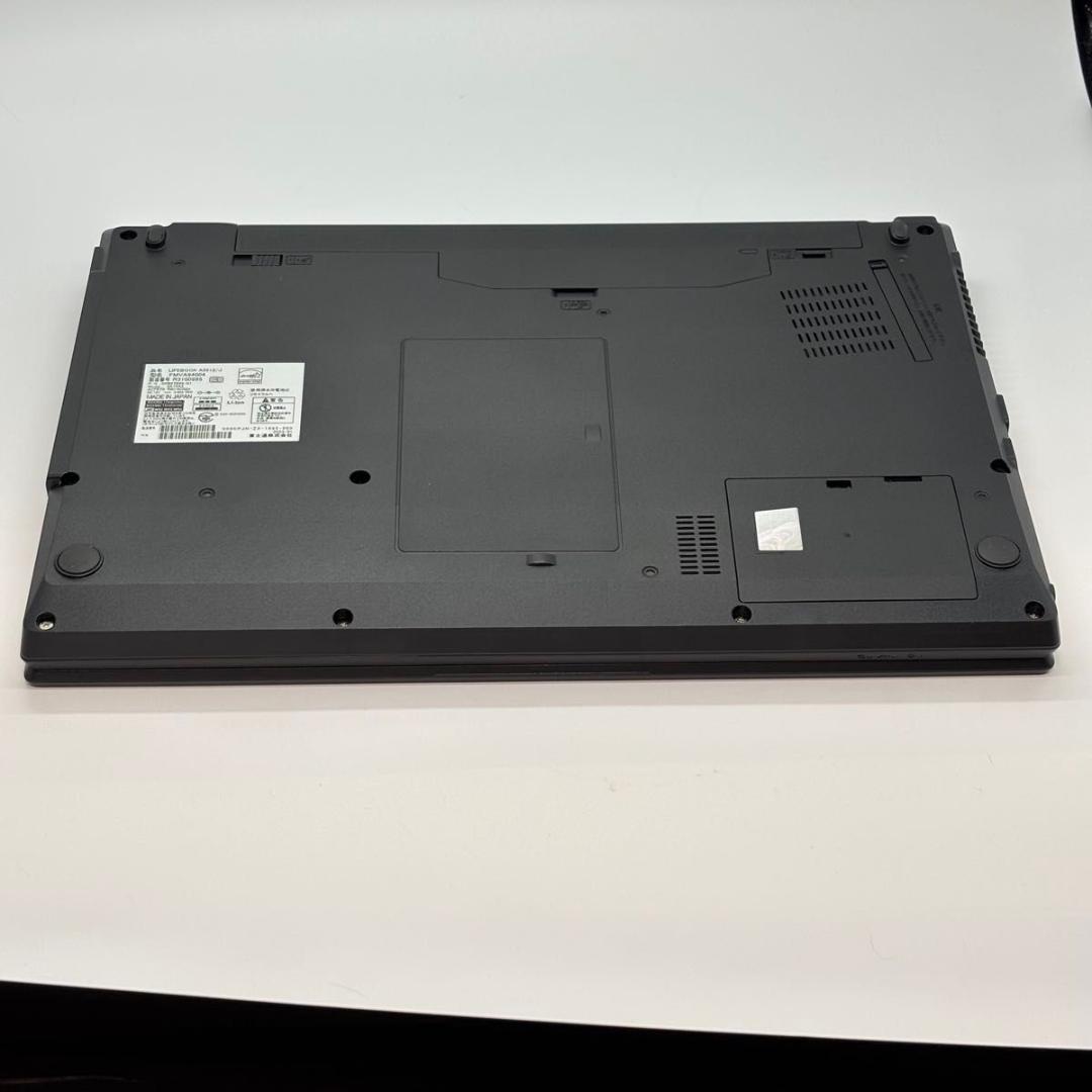 富士通 A5512/J FMVA94004 i5-1245U 3104