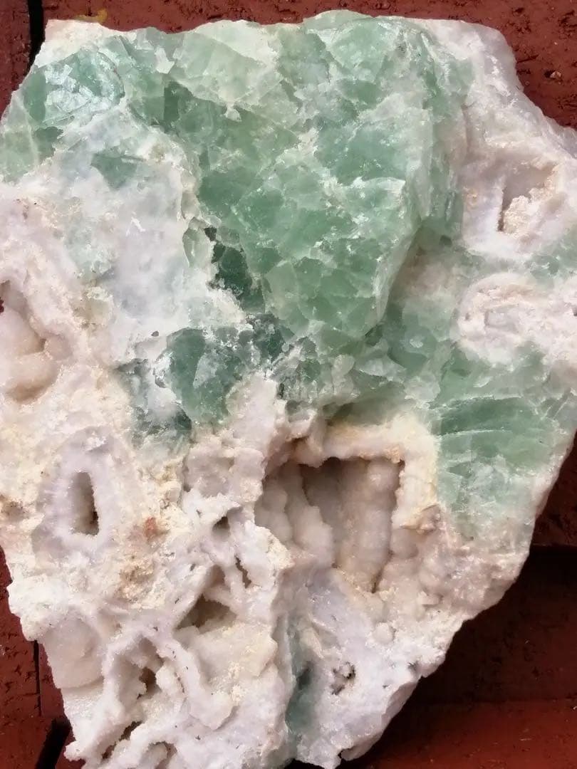 フローライト水晶2.2kg ーt831