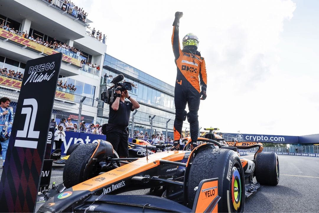 F1 McLaren MCL35 ランドノリス直筆サイン入ミニカー1:43