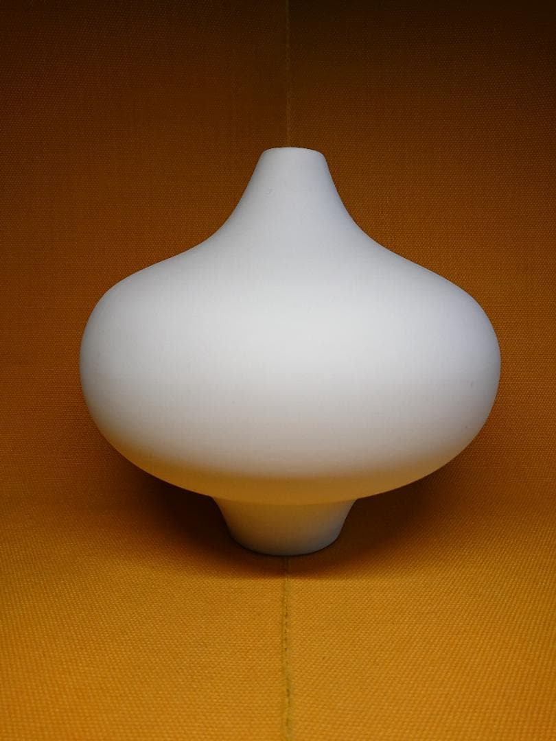 【美品】花器　花瓶　ドイツ　磁器　置物　インテリア　工芸品　美術品　A3177