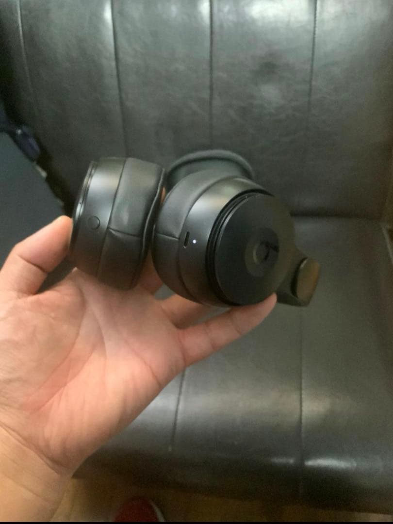 Beats Solo Proブラック 収納ケース付き