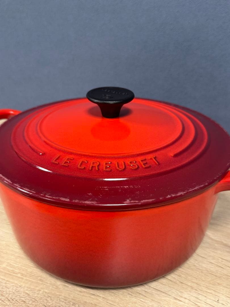 ルクルーゼ　ココットロンド　22cm チェリーレッド　両手鍋　鍋