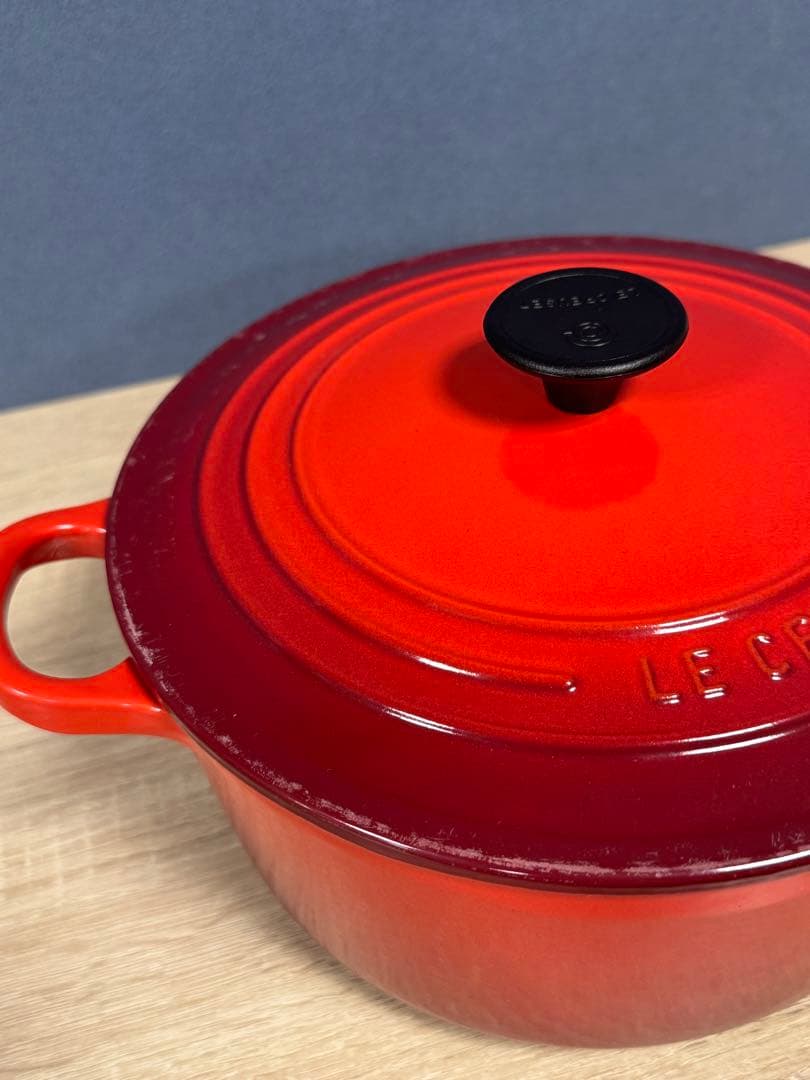ルクルーゼ　ココットロンド　22cm チェリーレッド　両手鍋　鍋