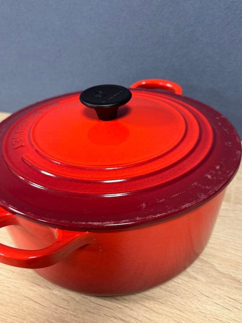ルクルーゼ　ココットロンド　22cm チェリーレッド　両手鍋　鍋