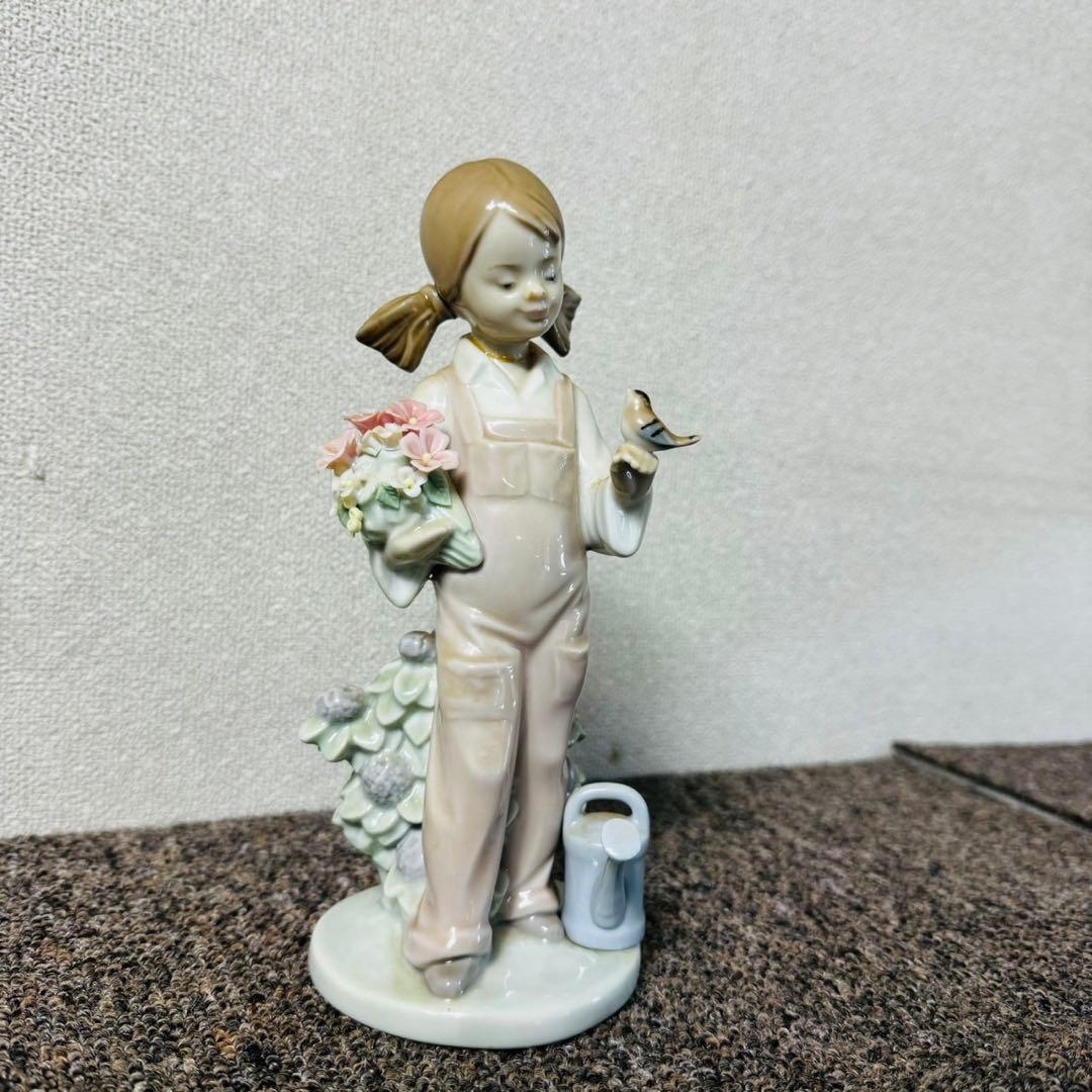 D9アンティーク品✨ リヤドロ 小鳥と話す少女 フィギュリン 陶器置物