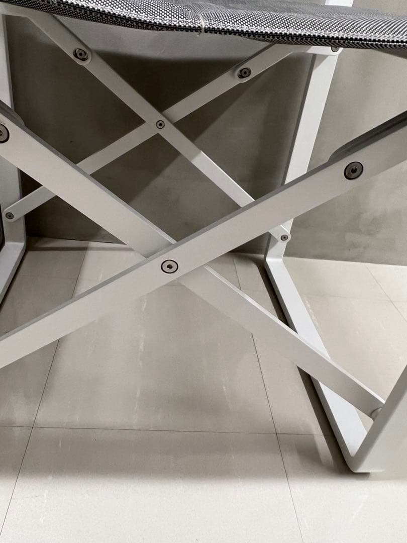 テラスチェア　LUNA DIRECTOR CHAIR 一脚　濃いグレー