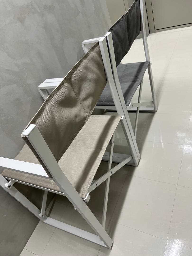 テラスチェア　LUNA DIRECTOR CHAIR 一脚　濃いグレー