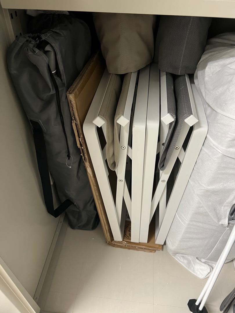 テラスチェア　LUNA DIRECTOR CHAIR 一脚　濃いグレー