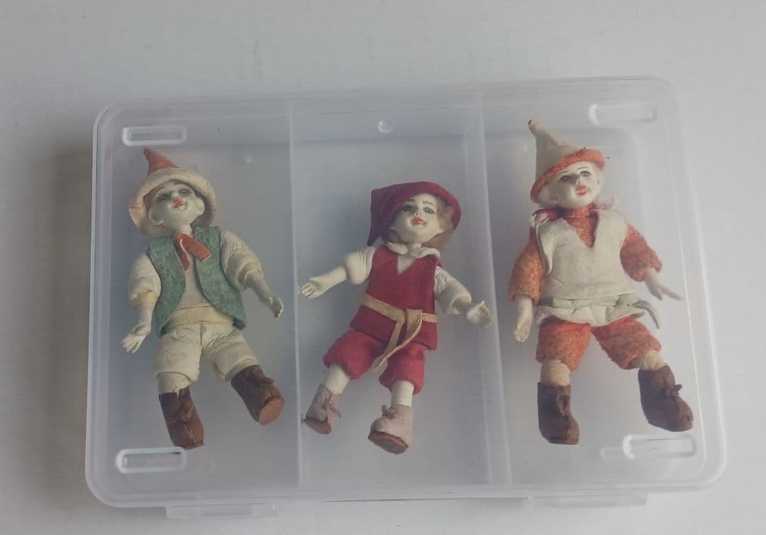 人形アーチストの手作りメルヘン小人人形