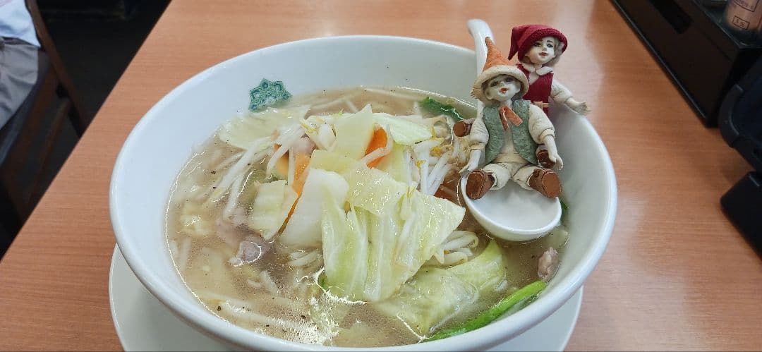 人形アーチストの手作りメルヘン小人人形