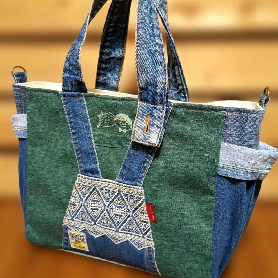 デニムリメイク　トートバッグ　刺繍　ワッペン