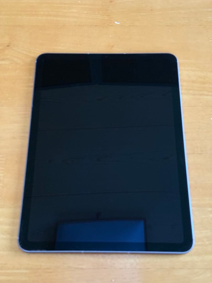 iPad Air 第5世代（M1） セルラーモデル パープル 赤いカバー付き