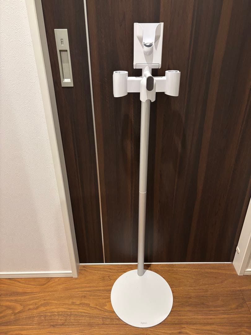 【新品未使用】Dyson V12 Floor Dok™マルチツールホルダー付き