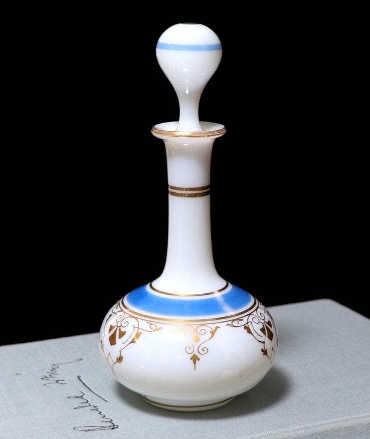 オールド・バカラ オパーリンクリスタル製 金彩エナメル彩 パフュームボトル