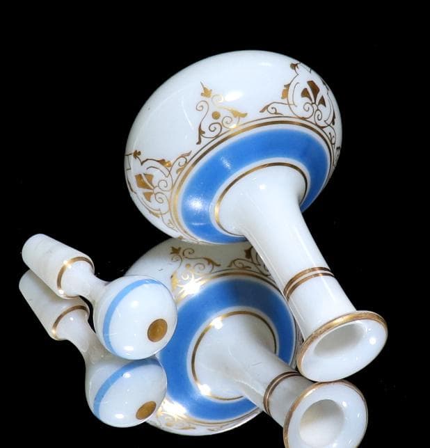 オールド・バカラ オパーリンクリスタル製 金彩エナメル彩 パフュームボトル